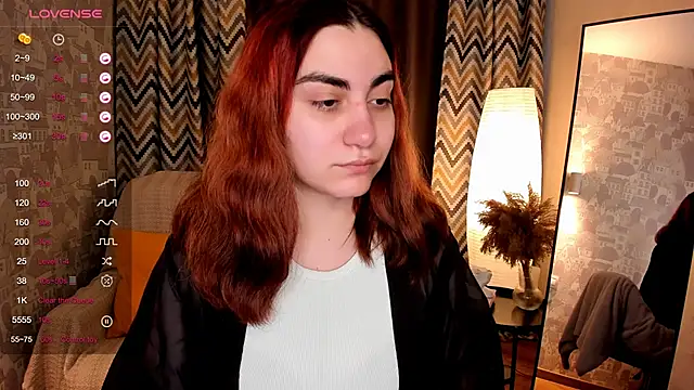 Snapshot of hannacheekss_ chatting on October 2025 02:10:01 AM hannacheekss online show from October 2025 02:10:01 AM