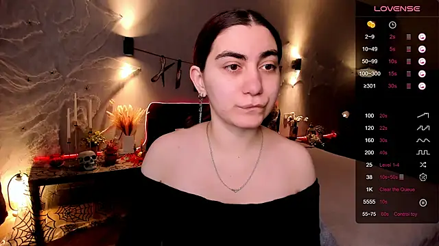 Snapshot of hannacheekss_ chatting on October 2025 01:53:02 AM hannacheekss online show from October 2025 01:53:02 AM