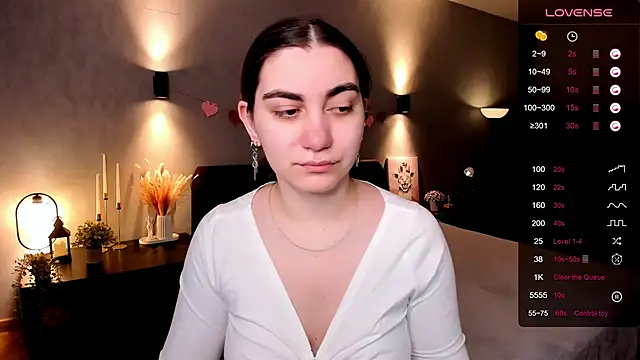 Snapshot of hannacheekss_ chatting on November 2025 01:59:01 AM hannacheekss online show from November 2025 01:59:01 AM