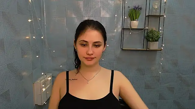 Snapshot of AliceSexyyy_ chatting on January 2025 05:18:01 PM AliceSexyyy online show from January 2025 05:18:01 PM