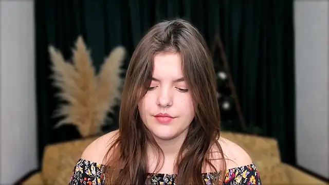 Snapshot of showmeparadise chatting on February 2025 04:04:02 PM showmeparadise online show from February 2025 04:04:02 PM