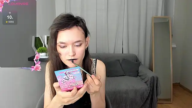 Emily Strikeee online show from December 2024 12:47:01 PM