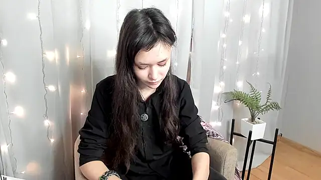 Emily Strikeee online show from February 2025 09:16:01 AM