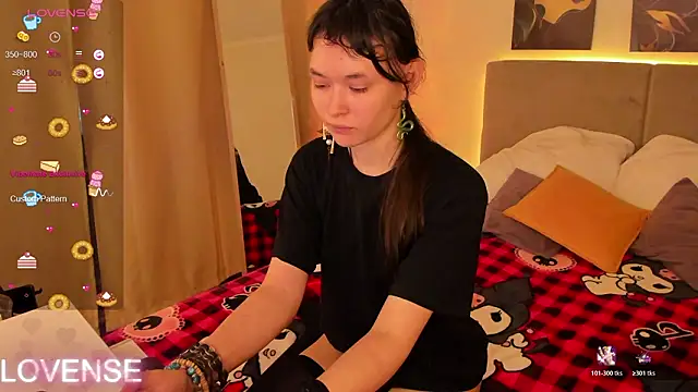 Emily Strikeee online show from February 2026 10:08:02 AM