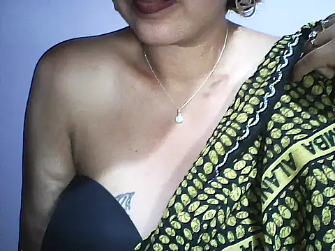 layanah12 online show from December 2024 07:22:01 PM