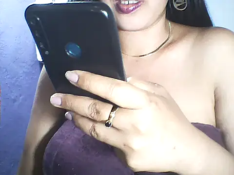 Snapshot of layanah12 chatting on January 2026 06:11:02 PM layanah12 online show from January 2026 06:11:02 PM