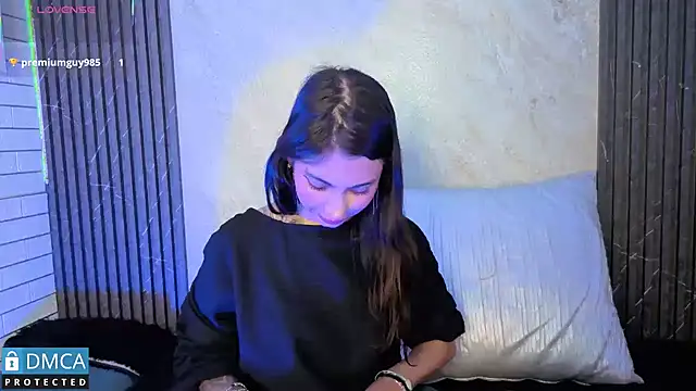 Snapshot of SolBeaumont1 chatting on October 2025 07:03:02 PM SolBeaumont1 online show from October 2025 07:03:02 PM