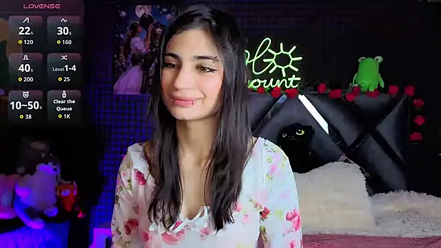 Snapshot of SolBeaumont1 chatting on August 2026 08:33:01 PM SolBeaumont1 online show from August 2026 08:33:01 PM