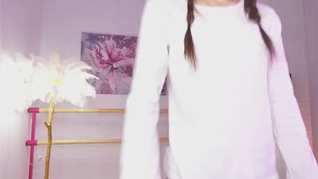 lylylovesyou online show from December 2024 05:39:01 AM