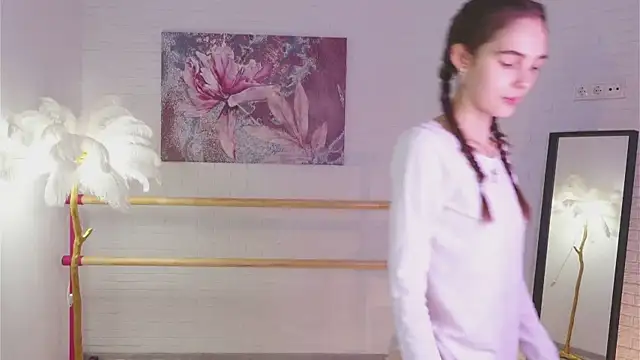 lylylovesyou online show from January 2025 06:03:02 AM