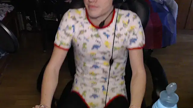 BabyDracoDarkfang online show from March 2026 11:21:01 AM