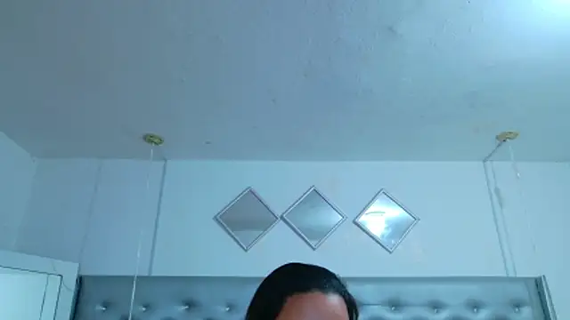 EileenBenzon online show from April 2026 01:25:02 PM