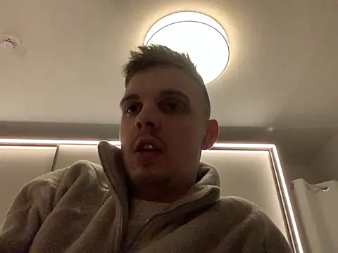 neilho1 online show from December 2024 09:29:02 PM