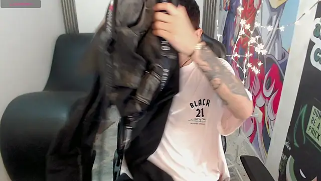 Brayan lopezz online show from January 2025 01:07:01 PM