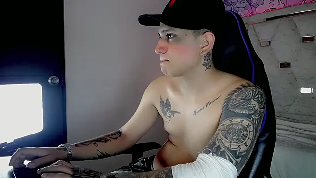 Brayan lopezz online show from April 2026 05:07:01 PM
