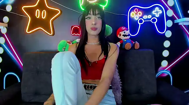 Sophia hoyos  online show from March 2025 10:00:02 AM