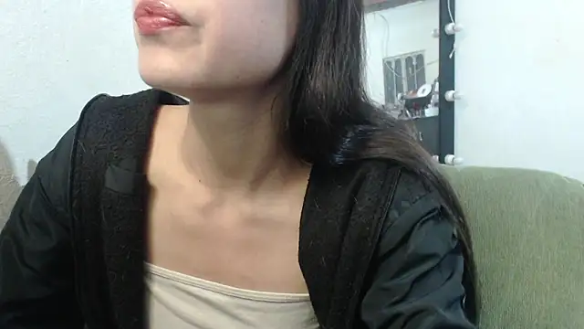 Snapshot of skinny_sweet2411 chatting on June 2026 02:18:02 PM skinny sweet2411 online show from June 2026 02:18:02 PM