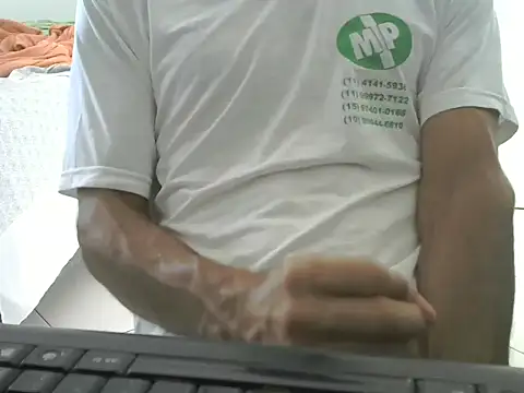 Snapshot of bbehemothh chatting on March 2025 05:03:02 PM bbehemothh online show from March 2025 05:03:02 PM