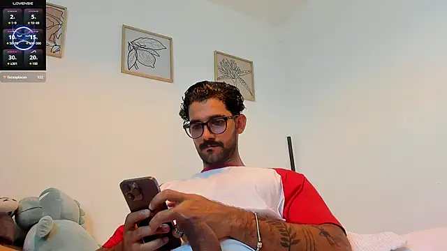 sexyasaf1018 online show from October 2025 04:41:01 PM