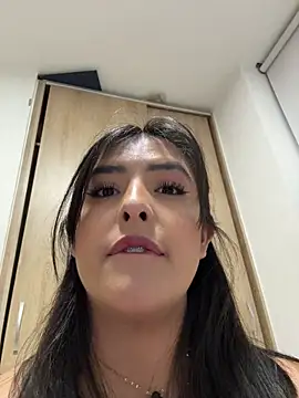 Snapshot of kim_zaratte chatting on May 2026 03:45:02 AM kim zaratte online show from May 2026 03:45:02 AM