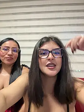 Snapshot of kim_zaratte chatting on May 2026 04:42:02 AM kim zaratte online show from May 2026 04:42:02 AM