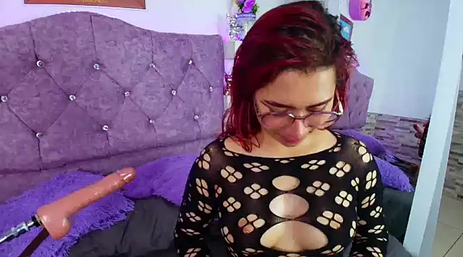 Snapshot of Melannytaylor chatting on March 2025 12:10:02 AM Melannytaylor online show from March 2025 12:10:02 AM