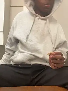 Mischevous T69 online show from October 2025 08:11:02 AM