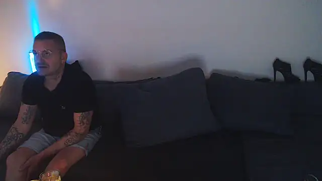 DevilsAngel13 online show from February 2025 10:44:02 PM