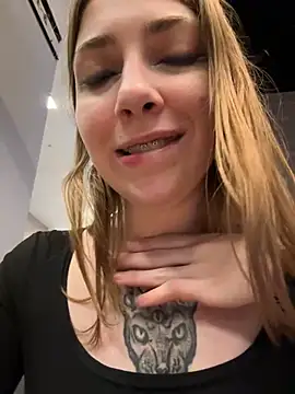 Sunny   Bunny online show from December 2024 03:20:02 PM