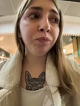 Sunny   Bunny online show from January 2025 06:08:02 PM