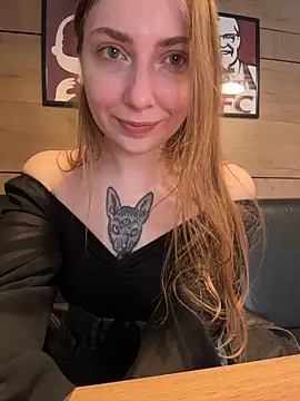 Snapshot of Sunny___Bunny chatting on May 2026 02:13:02 PM Sunny Bunny online show from May 2026 02:13:02 PM