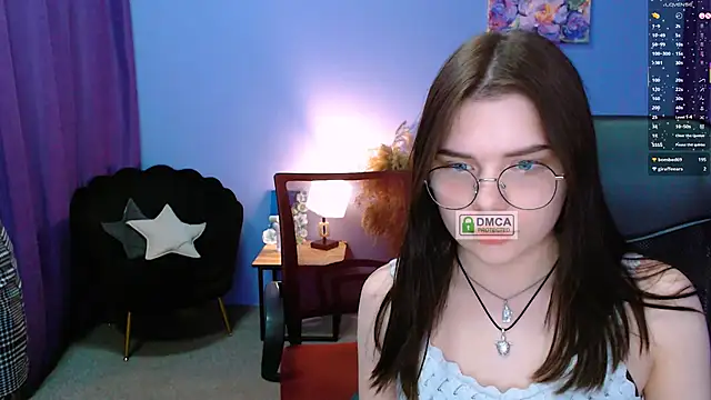 Snapshot of pure_radiance1 chatting on January 2025 04:04:01 PM pure radiance1 online show from January 2025 04:04:01 PM