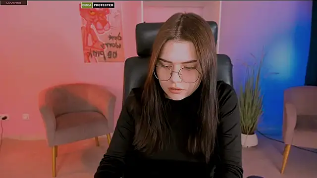 Snapshot of pure_radiance1 chatting on February 2025 09:37:01 AM pure radiance1 online show from February 2025 09:37:01 AM