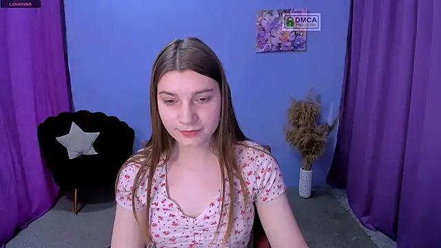 Snapshot of pure_radiance1 chatting on February 2025 01:20:01 PM pure radiance1 online show from February 2025 01:20:01 PM