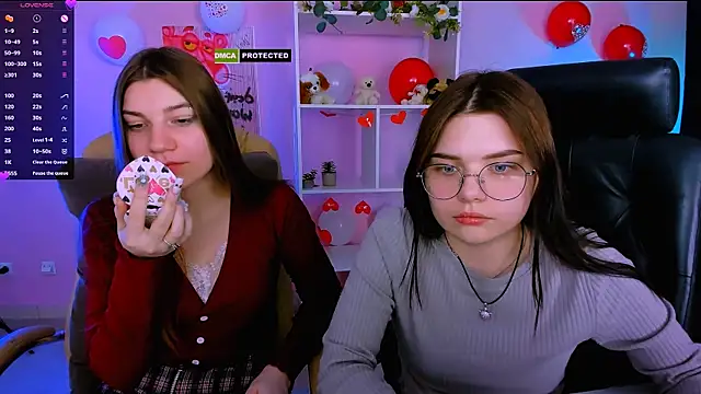 Snapshot of pure_radiance1 chatting on February 2025 04:16:01 PM pure radiance1 online show from February 2025 04:16:01 PM