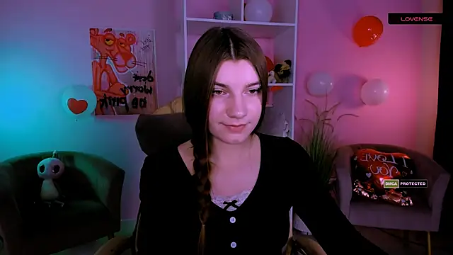 Snapshot of pure_radiance1 chatting on February 2025 01:10:02 PM pure radiance1 online show from February 2025 01:10:02 PM