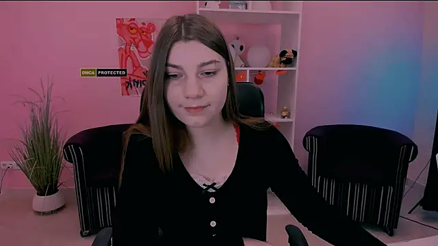 Snapshot of pure_radiance1 chatting on March 2025 09:43:01 AM pure radiance1 online show from March 2025 09:43:01 AM