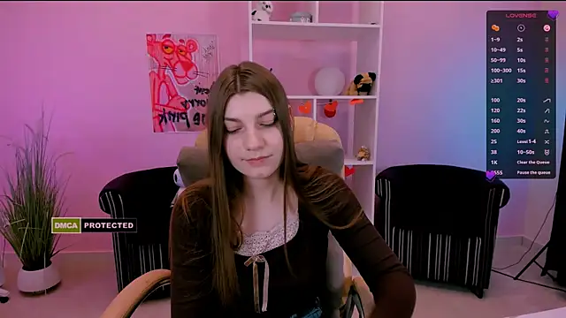 Snapshot of pure_radiance1 chatting on March 2025 01:18:02 PM pure radiance1 online show from March 2025 01:18:02 PM