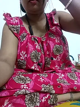 Priya 2222 online show from October 2025 07:03:01 PM