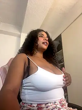 Snapshot of Michel_Jones chatting on November 2025 04:44:02 AM Michel Jones online show from November 2025 04:44:02 AM