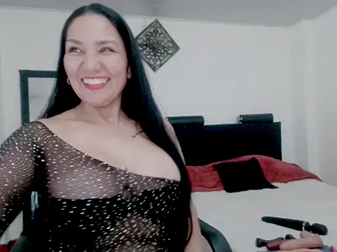 Snapshot of Hanna-33 chatting on March 2026 06:52:01 PM Hanna-33 online show from March 2026 06:52:01 PM