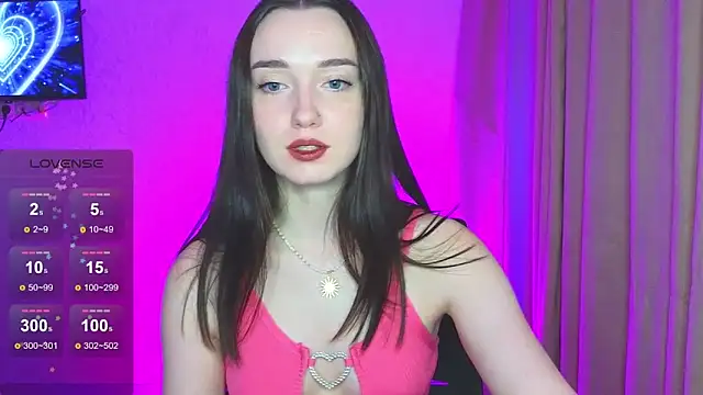 Snapshot of Wild_Sophie_ chatting on February 2025 05:43:02 PM Wild Sophie online show from February 2025 05:43:02 PM