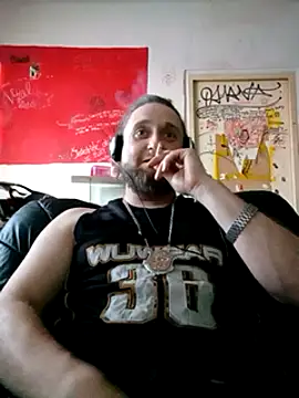 Snapshot of Ozomitro chatting on February 2025 06:37:01 AM Ozomitro online show from February 2025 06:37:01 AM