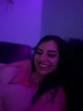 Hilary pinkk online show from December 2024 08:09:01 AM