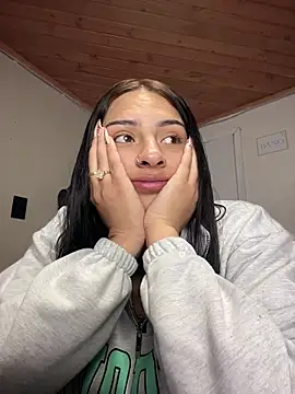 Hilary pinkk online show from November 2025 02:53:02 AM