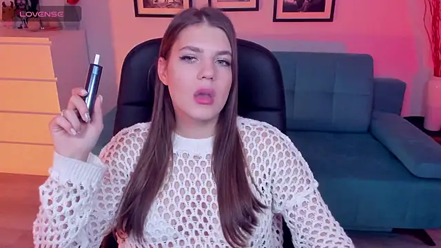 Snapshot of BellaSweetHeart chatting on October 2025 07:51:01 AM BellaSweetHeart online show from October 2025 07:51:01 AM