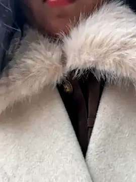 Snapshot of Xixi-Gala chatting on December 2024 04:42:02 AM Xixi-Gala online show from December 2024 04:42:02 AM