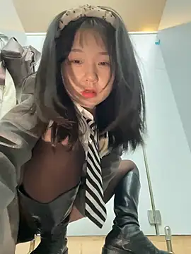 Snapshot of Xixi-Gala chatting on March 2025 03:09:02 AM Xixi-Gala online show from March 2025 03:09:02 AM