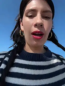 Snapshot of Alysson-- chatting on February 2026 01:33:02 PM Alysson-- online show from February 2026 01:33:02 PM