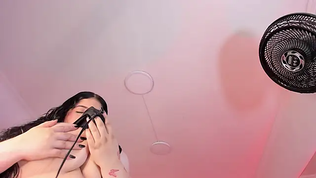 AmberiniHoffman online show from February 2025 11:49:02 AM